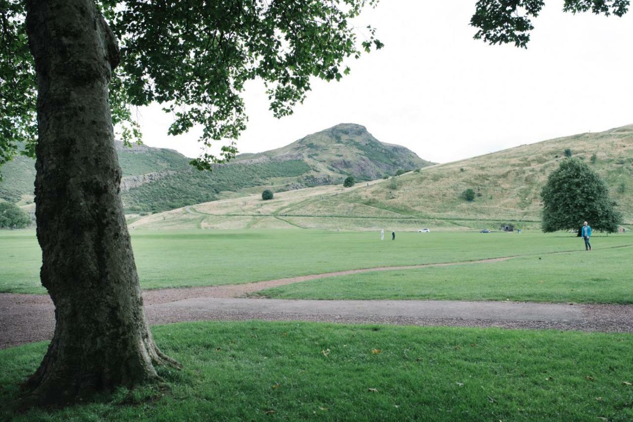 Beautiful City Centre Apartment - Holyrood Park — Photos 3
